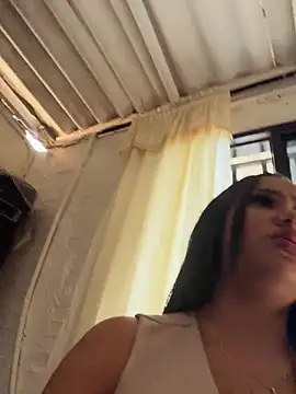 Luisa Fernandaa online show from 04/04/26, 08:06