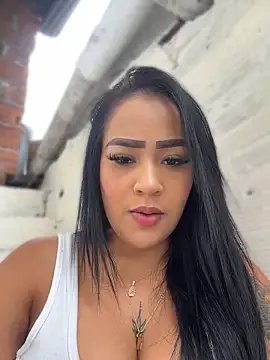 Luisa Fernandaa online show from 04/16/26, 06:41