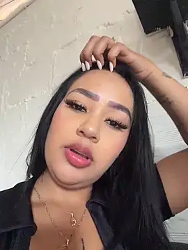 Luisa Fernandaa online show from 05/17/26, 07:32