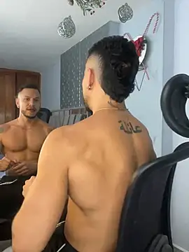 ARON TAYLER01 online show from 12/17/24, 04:11