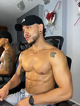 ARON TAYLER01 online show from 12/20/24, 12:38