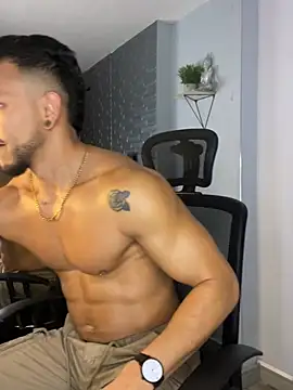 ARON TAYLER01 online show from 01/15/25, 12:47