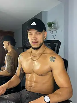 ARON TAYLER01 online show from 02/04/25, 12:55