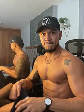 ARON TAYLER01 online show from 02/08/25, 04:57