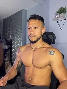 ARON TAYLER01 online show from 10/01/25, 10:32