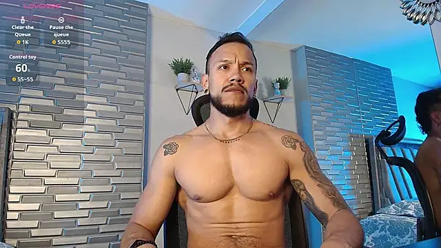 ARON TAYLER01 online show from 04/07/26, 10:37