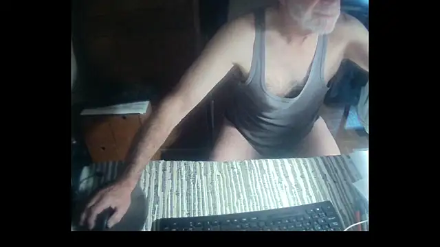 Snapshot of terrybare chatting on 11/29/25, 02:53 terrybare online show from 11/29/25, 02:53