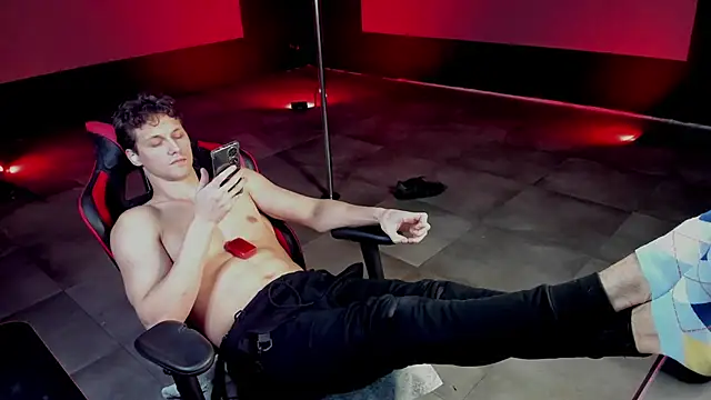 dirty-boss online show from 03/20/25, 12:19