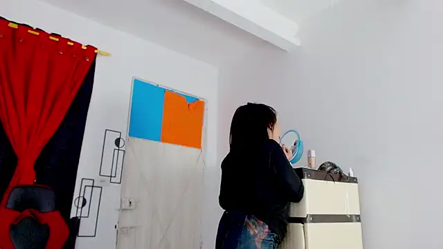 misslombana online show from 04/12/26, 03:55