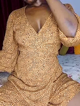 Snapshot of NicRaisaa chatting on 11/10/25, 05:50 NicRaisaa online show from 11/10/25, 05:50