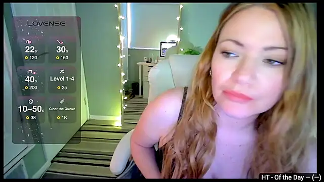 Snapshot of Brit_Housewife chatting on 04/30/26, 11:27 Brit Housewife online show from 04/30/26, 11:27