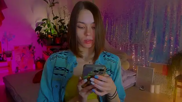 poli   online show from 01/31/25, 02:39