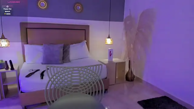 valeria acosta  online show from 02/17/25, 07:21