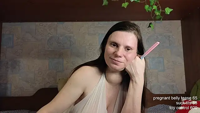 Snapshot of Liisa_ chatting on 12/10/24, 12:05 Liisa online show from 12/10/24, 12:05