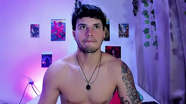 Snapshot of Nekoboy01 chatting on 12/26/24, 11:24 Nekoboy01 online show from 12/26/24, 11:24