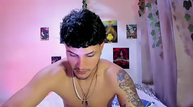 Snapshot of Nekoboy01 chatting on 12/28/24, 12:57 Nekoboy01 online show from 12/28/24, 12:57