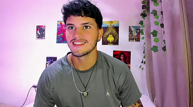 Snapshot of Nekoboy01 chatting on 12/30/24, 01:58 Nekoboy01 online show from 12/30/24, 01:58