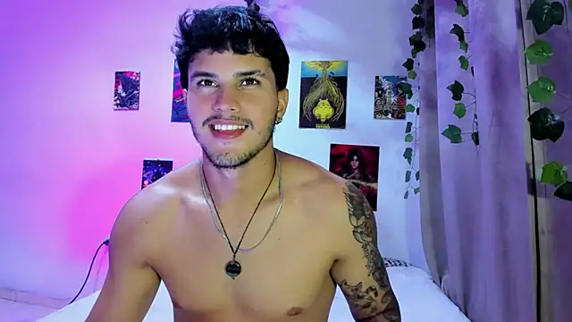 Snapshot of Nekoboy01 chatting on 12/30/24, 05:04 Nekoboy01 online show from 12/30/24, 05:04