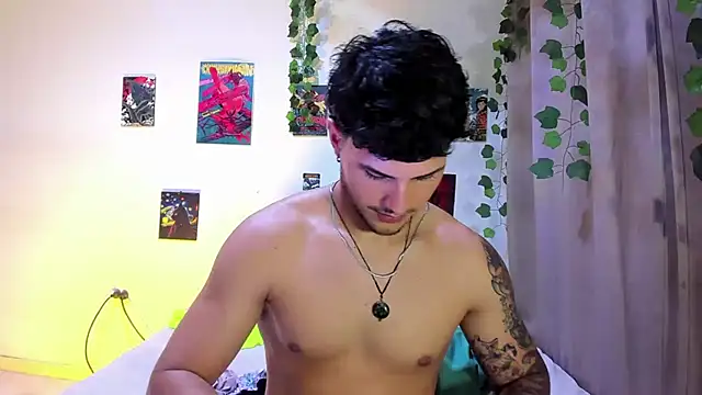 Snapshot of Nekoboy01 chatting on 12/31/24, 12:00 Nekoboy01 online show from 12/31/24, 12:00