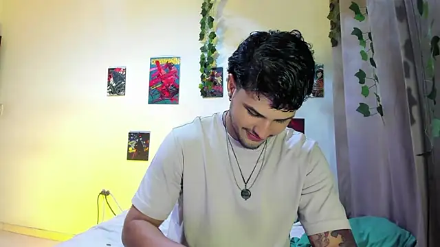 Snapshot of Nekoboy01 chatting on 01/05/25, 01:45 Nekoboy01 online show from 01/05/25, 01:45