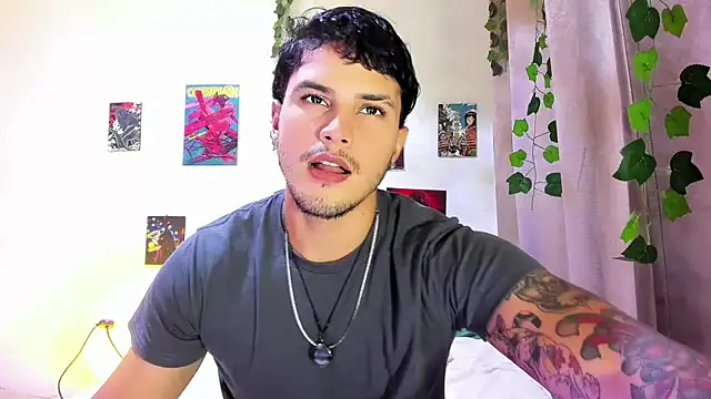 Snapshot of Nekoboy01 chatting on 01/05/25, 10:50 Nekoboy01 online show from 01/05/25, 10:50