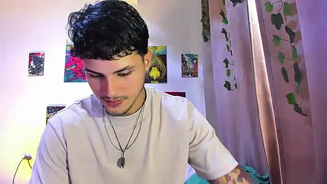 Snapshot of Nekoboy01 chatting on 01/06/25, 08:50 Nekoboy01 online show from 01/06/25, 08:50