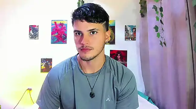 Snapshot of Nekoboy01 chatting on 01/11/25, 11:24 Nekoboy01 online show from 01/11/25, 11:24