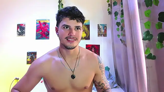 Snapshot of Nekoboy01 chatting on 01/18/25, 08:19 Nekoboy01 online show from 01/18/25, 08:19