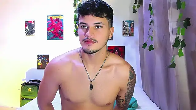 Snapshot of Nekoboy01 chatting on 01/24/25, 10:30 Nekoboy01 online show from 01/24/25, 10:30