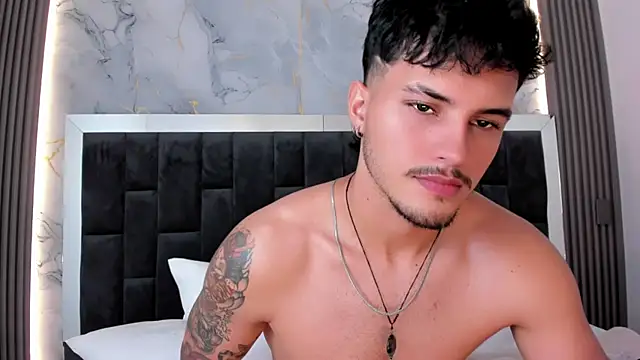 Snapshot of Nekoboy01 chatting on 02/06/25, 10:21 Nekoboy01 online show from 02/06/25, 10:21