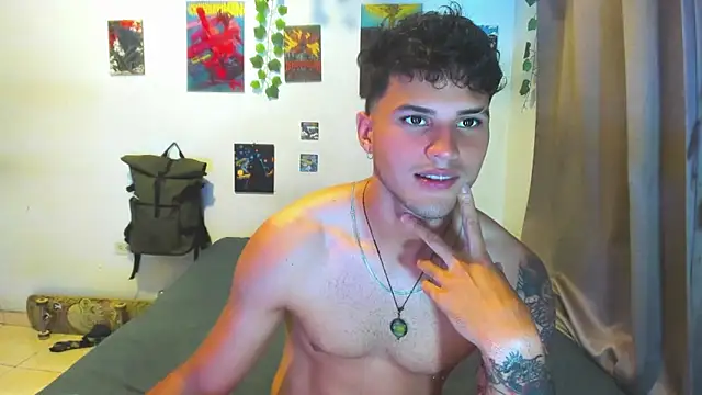 Snapshot of Nekoboy01 chatting on 10/02/25, 08:38 Nekoboy01 online show from 10/02/25, 08:38