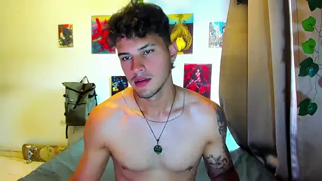 Snapshot of Nekoboy01 chatting on 10/06/25, 06:27 Nekoboy01 online show from 10/06/25, 06:27