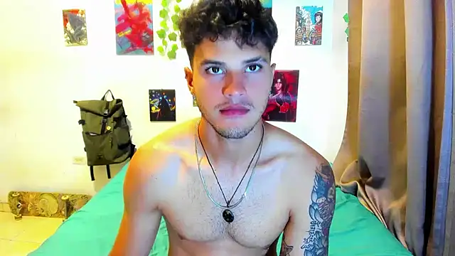 Snapshot of Nekoboy01 chatting on 10/08/25, 08:06 Nekoboy01 online show from 10/08/25, 08:06