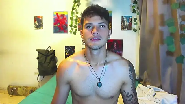 Snapshot of Nekoboy01 chatting on 10/20/25, 10:10 Nekoboy01 online show from 10/20/25, 10:10