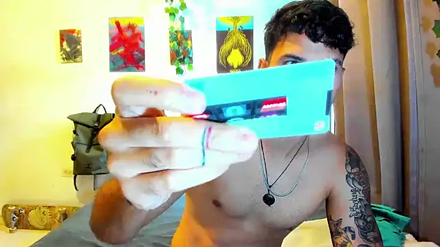 Snapshot of Nekoboy01 chatting on 10/29/25, 07:37 Nekoboy01 online show from 10/29/25, 07:37