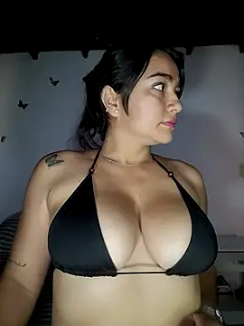 Snapshot of alison_villalobo chatting on 04/12/26, 05:40 alison villalobo online show from 04/12/26, 05:40