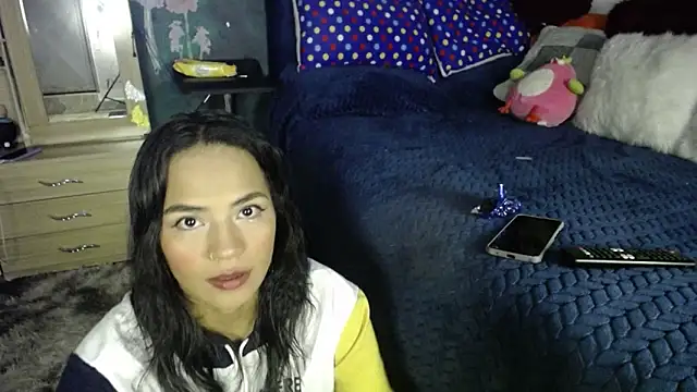 Snapshot of Samara_Beltran chatting on 12/17/24, 02:55 Samara Beltran online show from 12/17/24, 02:55