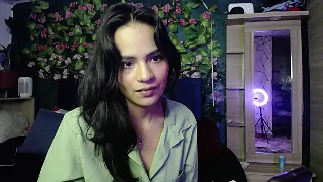 Snapshot of Samara_Beltran chatting on 01/27/25, 05:47 Samara Beltran online show from 01/27/25, 05:47
