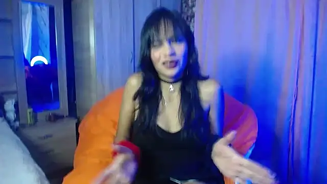 Snapshot of Samara_Beltran chatting on 02/04/25, 03:44 Samara Beltran online show from 02/04/25, 03:44