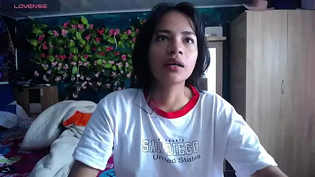 Snapshot of Samara_Beltran chatting on 02/16/25, 05:04 Samara Beltran online show from 02/16/25, 05:04