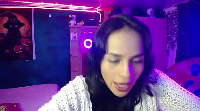 Snapshot of Samara_Beltran chatting on 02/27/25, 08:50 Samara Beltran online show from 02/27/25, 08:50