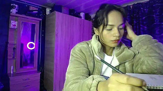 Snapshot of Samara_Beltran chatting on 03/03/25, 09:55 Samara Beltran online show from 03/03/25, 09:55