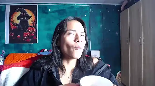 Snapshot of Samara_Beltran chatting on 03/13/25, 05:28 Samara Beltran online show from 03/13/25, 05:28