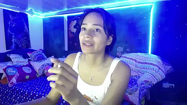 Snapshot of Samara_Beltran chatting on 03/22/25, 03:30 Samara Beltran online show from 03/22/25, 03:30