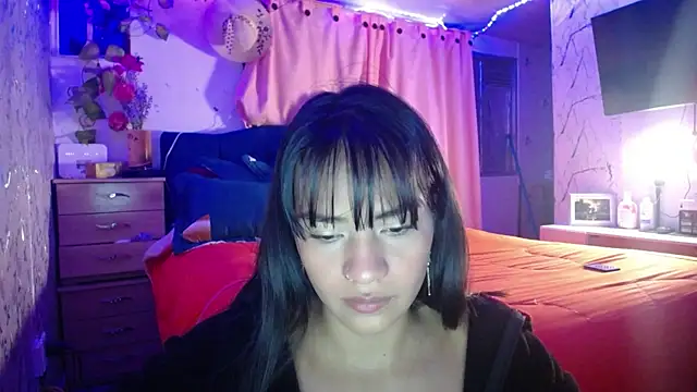 Snapshot of Samara_Beltran chatting on 10/11/25, 05:28 Samara Beltran online show from 10/11/25, 05:28