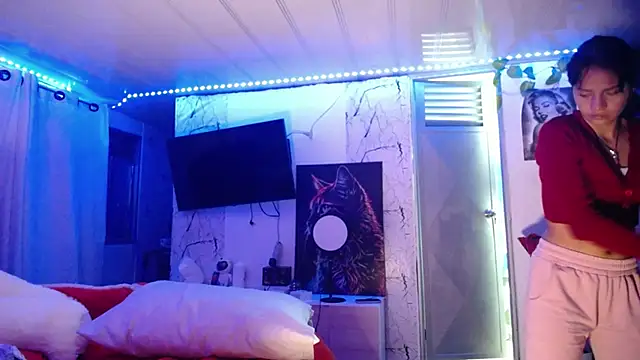 Snapshot of Samara_Beltran chatting on 10/17/25, 03:10 Samara Beltran online show from 10/17/25, 03:10