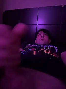 Snapshot of GreysonFox chatting on 04/21/26, 07:14 GreysonFox online show from 04/21/26, 07:14