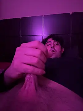 Snapshot of GreysonFox chatting on 04/23/26, 02:02 GreysonFox online show from 04/23/26, 02:02