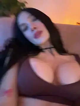 Snapshot of Im_Valentina chatting on 02/01/25, 01:34 Im Valentina online show from 02/01/25, 01:34