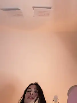 Snapshot of Im_Valentina chatting on 02/08/25, 12:28 Im Valentina online show from 02/08/25, 12:28